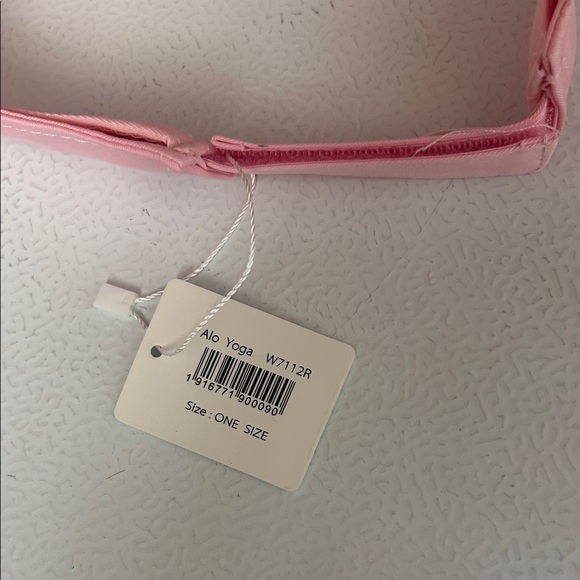 ALO Yoga Light Pink Visor - Picture 4 of 4
